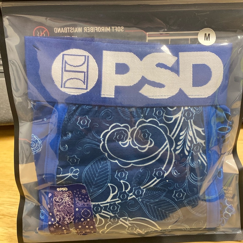 PSD brand new size medium. Style hype, blue bandanna.